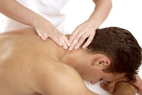 Massaggio come metodo per il trattamento dell'osteocondosi cervicale
